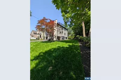 429 Riverside Avenue, Rutherford, NJ 07070 - Photo 18