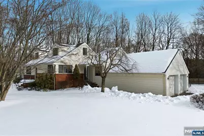 46 Hanover Avenue, Randolph Township, NJ 07869 - Photo 2