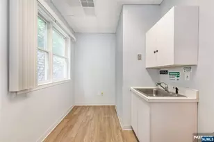 504 Hamburg Turnpike 101B, Wayne, NJ 07470 - Photo 10