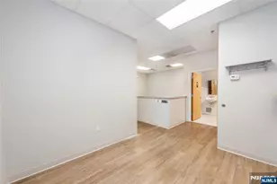 504 Hamburg Turnpike 101B, Wayne, NJ 07470 - Photo 18