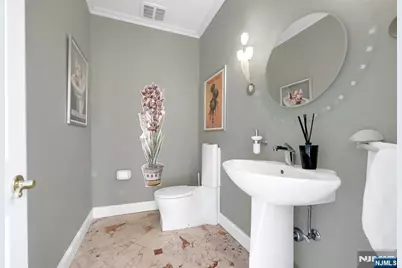 304 Blauvelt Court, Paramus, NJ 07652 - Photo 16