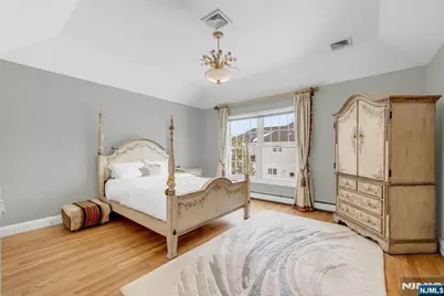 304 Blauvelt Court, Paramus, NJ 07652 - Photo 36