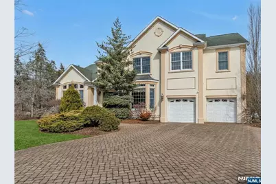 304 Blauvelt Court, Paramus, NJ 07652 - Photo 1