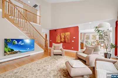 304 Blauvelt Court, Paramus, NJ 07652 - Photo 14