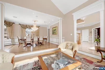304 Blauvelt Court, Paramus, NJ 07652 - Photo 10