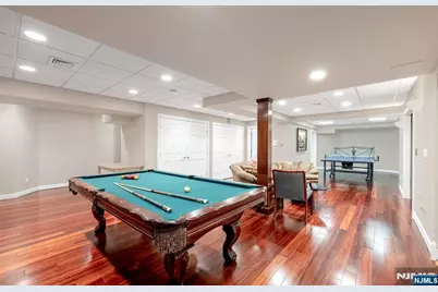 304 Blauvelt Court, Paramus, NJ 07652 - Photo 38