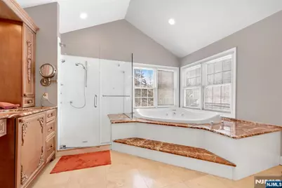 304 Blauvelt Court, Paramus, NJ 07652 - Photo 32