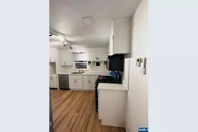 96 Koster Street 2 #2, Wallington, NJ 07057 - Photo 4