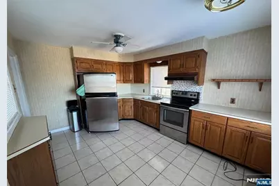 535 Roff Avenue, Palisades Park, NJ 07650 - Photo 4