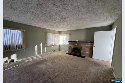 535 Roff Avenue, Palisades Park, NJ 07650 - Photo 2