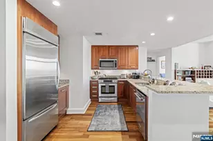 8100 River Road 716, North Bergen, NJ 07047 - Photo 4