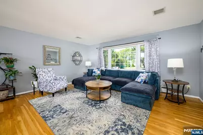 624 West Drive, Paramus, NJ 07652 - Photo 4