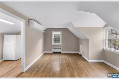 182 Woodland Avenue 2 #2, Verona, NJ 07044 - Photo 4