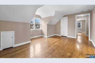 182 Woodland Avenue 2 #2, Verona, NJ 07044 - Photo 8