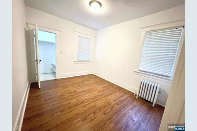 401 E 39th Street 1 #1, Paterson, NJ 07504 - Photo 4