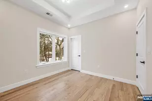 623 Alberta Dr, Paramus, NJ 07652 - Photo 42