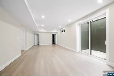 623 Alberta Drive, Paramus, NJ 07652 - Photo 46