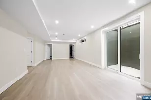 623 Alberta Dr, Paramus, NJ 07652 - Photo 46