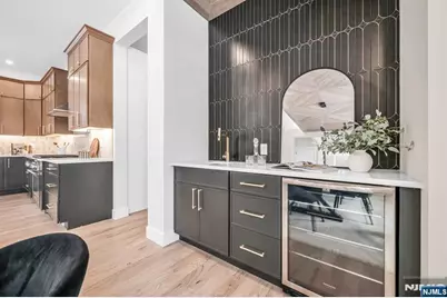 623 Alberta Drive, Paramus, NJ 07652 - Photo 10