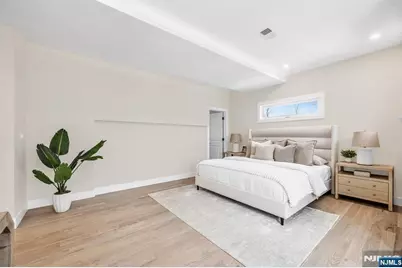 623 Alberta Drive, Paramus, NJ 07652 - Photo 28