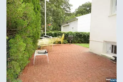 48 Freeman Place, Nutley, NJ 07110 - Photo 18