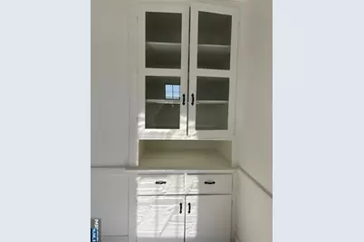 244 Lawton Avenue 11 #11, Cliffside Park, NJ 07010 - Photo 4