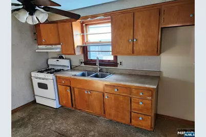 348 Cator Avenue, Jersey City, NJ 07305 - Photo 2