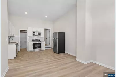 129 Main Street 3 #3, Bloomingdale, NJ 07403 - Photo 4