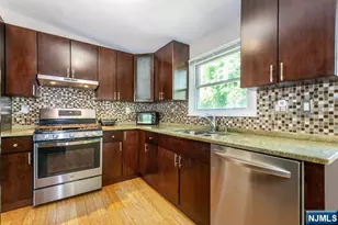 19 Southwynde Dr, Denville, NJ 07834 - Photo 8