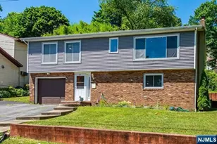 19 Southwynde Dr, Denville, NJ 07834 - Photo 1