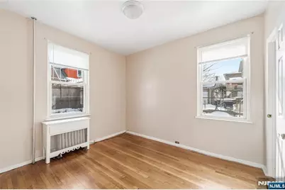 720 Grove Avenue, Cliffside Park, NJ 07010 - Photo 10