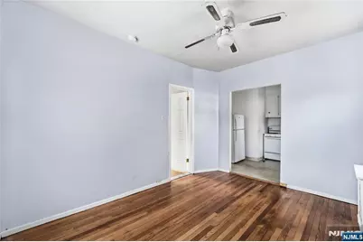 720 Grove Avenue, Cliffside Park, NJ 07010 - Photo 6