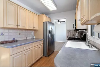 9 McKinley Place, West Milford, NJ 07480 - Photo 8