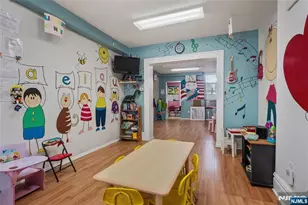 725 17th St, Union City, NJ 07087 - Photo 10