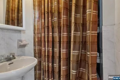 725 17th Street, Union City, NJ 07087 - Photo 4