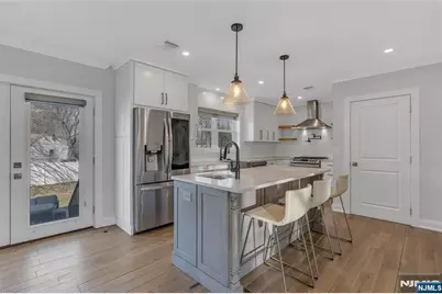 272 S Prospect Avenue, Bergenfield, NJ 07621 - Photo 12