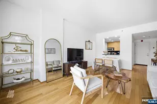 1312 City Pl, Edgewater, NJ 07020 - Photo 4