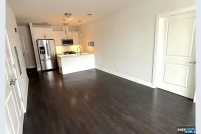 1901 Summit Avenue 301 #301, Union City, NJ 07087 - Photo 4