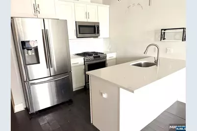1901 Summit Avenue 301 #301, Union City, NJ 07087 - Photo 6