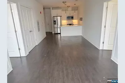 1901 Summit Avenue 301 #301, Union City, NJ 07087 - Photo 8