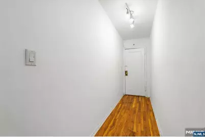 130 Orient Way 4H #4H, Rutherford, NJ 07070 - Photo 4