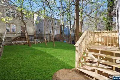 855 S 14th Street, Newark, NJ 07108 - Photo 32