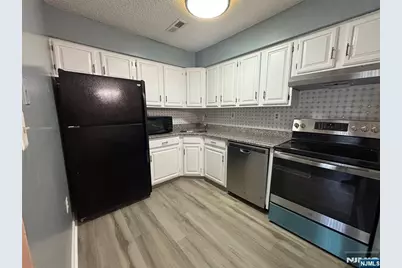 2015 Aspen Drive 2015 #2015, Plainsboro Township, NJ 08536 - Photo 4