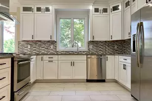 219 Roff Ave B, Palisades Park, NJ 07650 - Photo 4