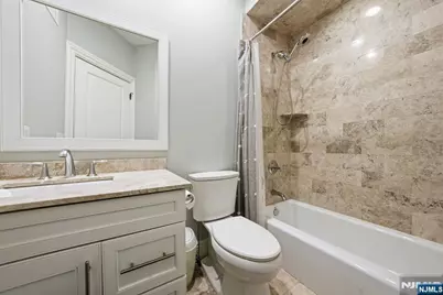 35 Marquis Court, Edgewater, NJ 07020 - Photo 34