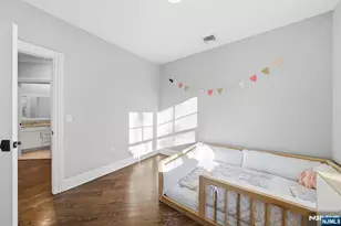 35 Marquis Ct, Edgewater, NJ 07020 - Photo 18