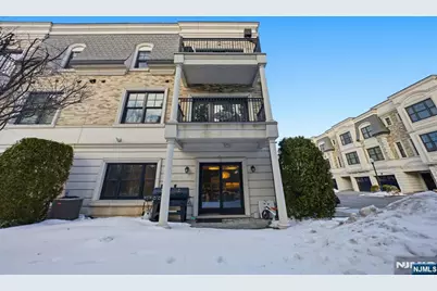 35 Marquis Court, Edgewater, NJ 07020 - Photo 40