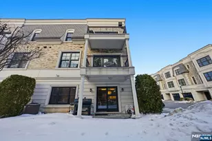 35 Marquis Ct, Edgewater, NJ 07020 - Photo 40