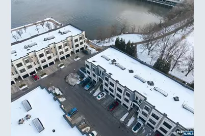 35 Marquis Court, Edgewater, NJ 07020 - Photo 42