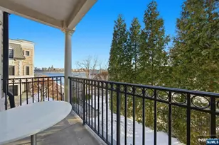 35 Marquis Ct, Edgewater, NJ 07020 - Photo 22